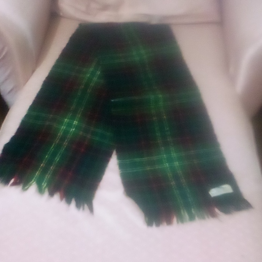 100 percent acrylic polyester made in Italy scarf